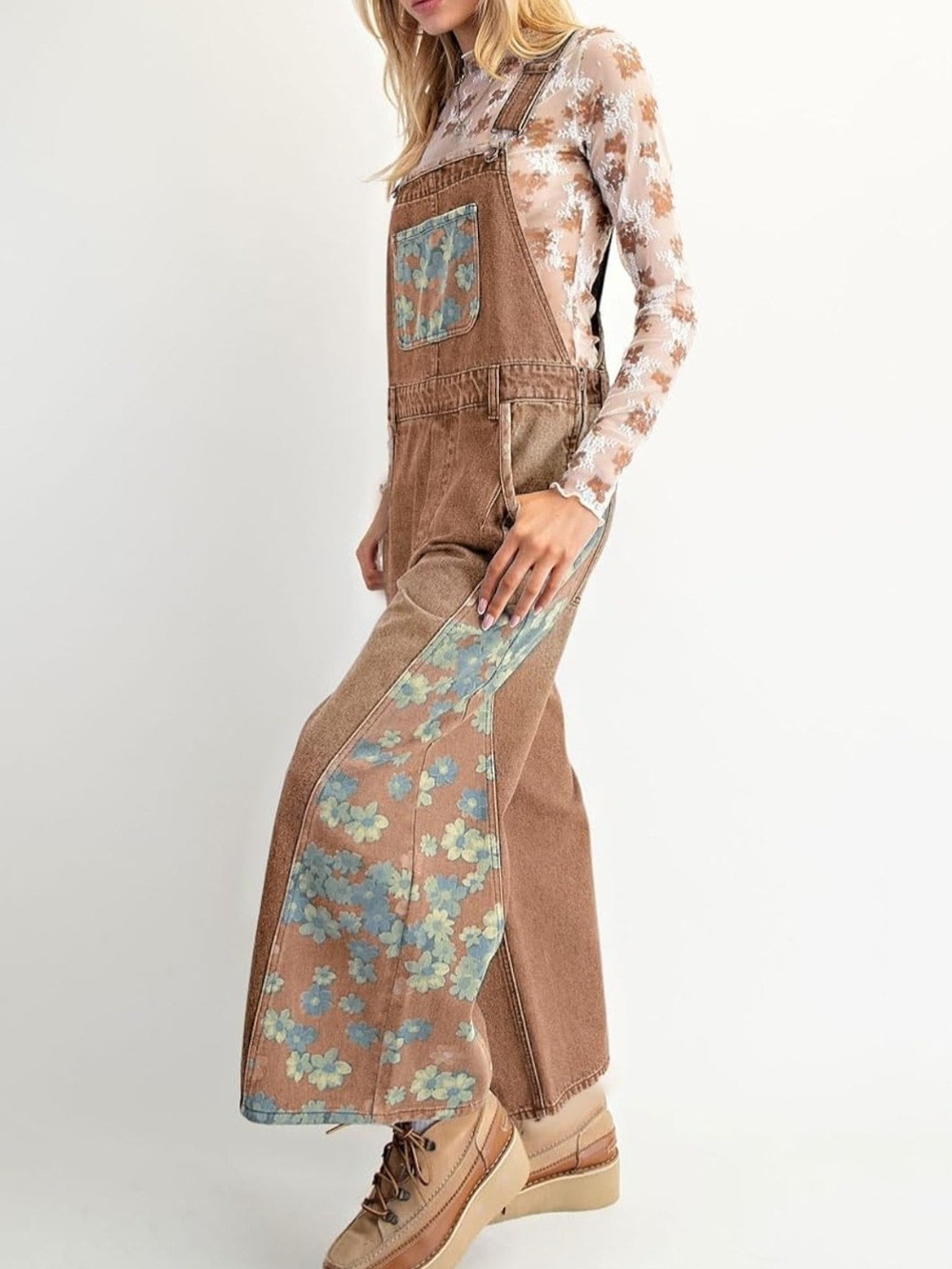 Brown Floral-Trim Denim Wide Leg Overalls for Women. Size Medium - Picture 4 of 7